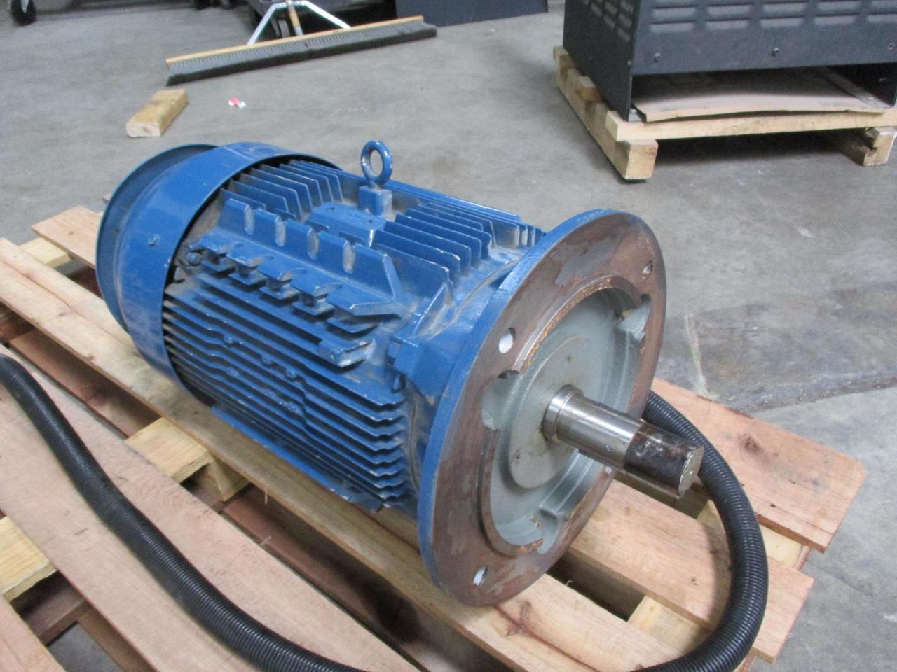 Toshiba TIKK 3 Phase Induction Motor 4 Poles 230/460 V 60/60 Hz 50